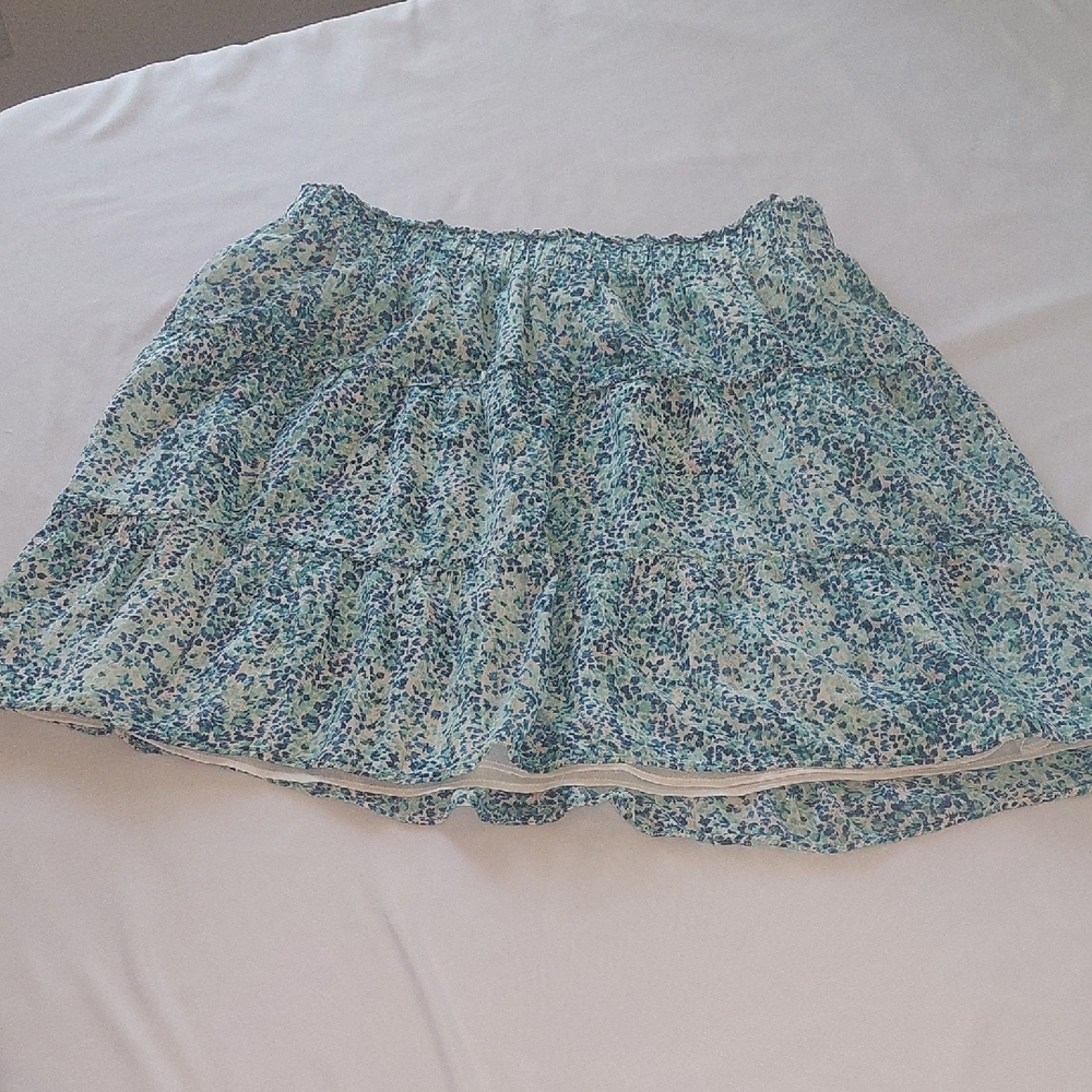 LOFT Blue and White Floral Tiered Mini Skirt.Size Small Petite.2 Layers
